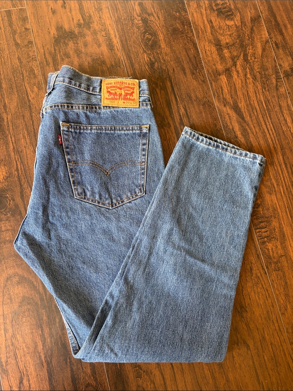 Levi's Men's Classic Blue Denim Jeans - Relaxed Fit